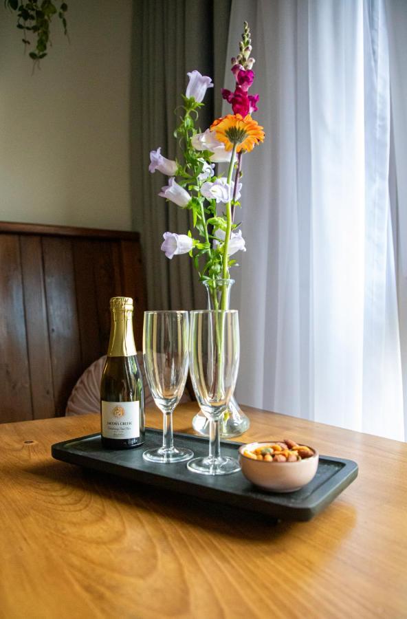 B&B Joli Met Prive Wellness 벨멜딘게 외부 사진